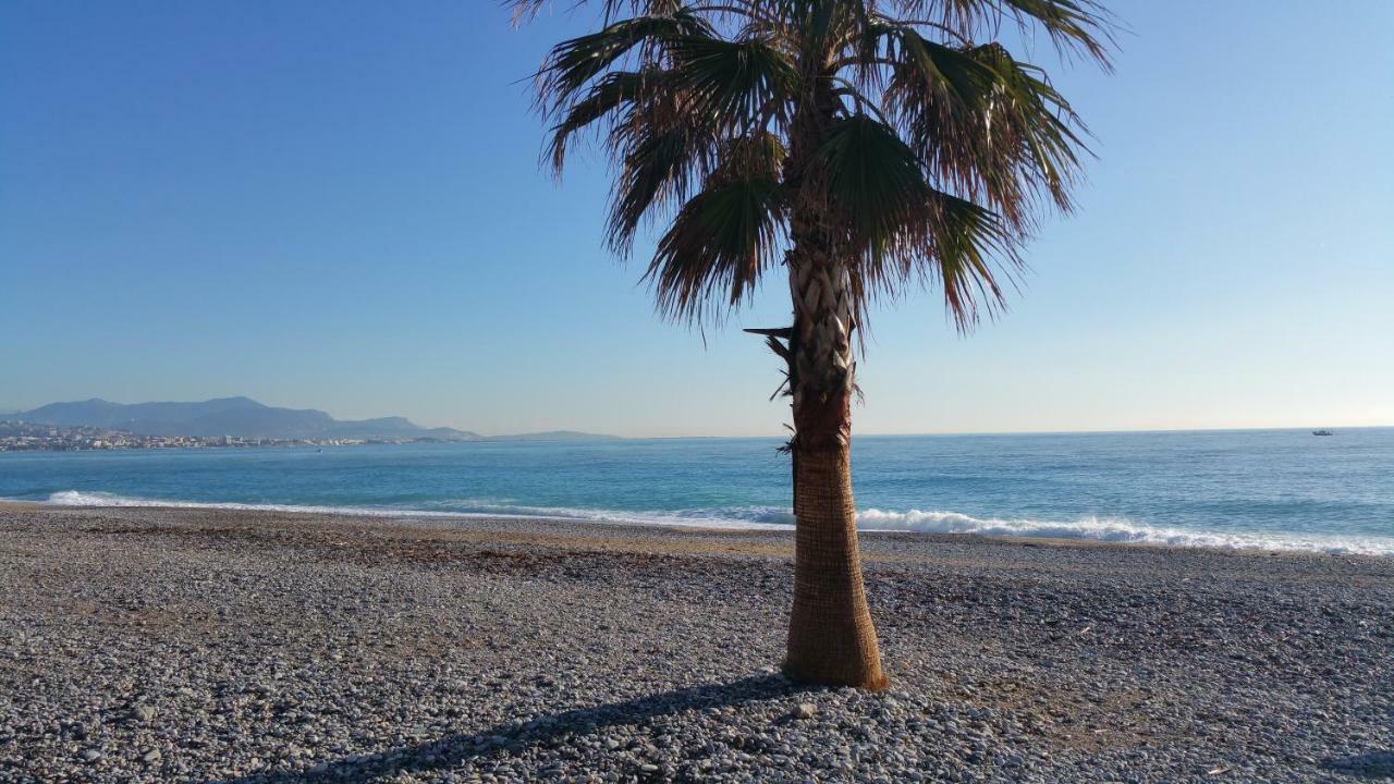Résidence Cap Azur Maison N° 106 Villeneuve-Loubet Extérieur photo